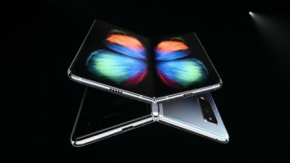 Samsung ra mắt mẫu điện thoại gập với tên gọi Galaxy Fold