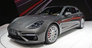 Porsche Panamera Sport Turismo có giá từ giá từ 5,410 tỷ đồng tại Việt Nam