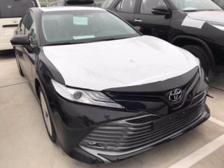 Toyota Camry 2019 sắp ra mắt với mức giá cao nhất khoảng 1,6 tỷ đồng