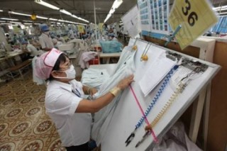 Phát triển công nghiệp thời trang: Chỉ mới manh nha