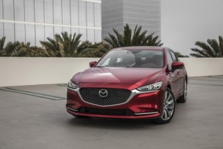 Mazda 6 2019 tăng giá bán, bỏ hộp số sàn
