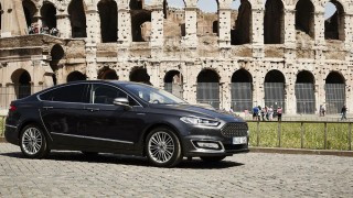 Ford Mondeo Vignale - Sang trọng lịch lãm