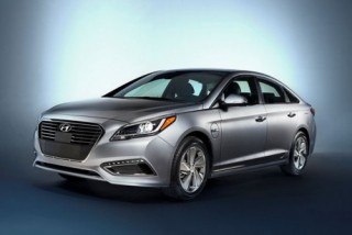 Hyundai tiếp tục giới thiệu phiên bản 5,9 lít/100 km của Sonata 2016