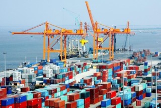 Giữ lực bật cho xuất khẩu