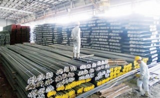 Thép nội chật vật giữ thị trường
