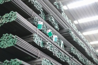 Ngành thép lo ngại thành “sân sau” xuất khẩu?
