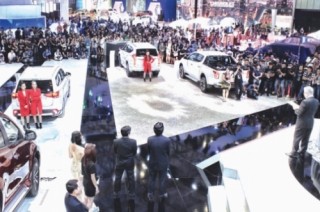 Ô tô nhập khẩu tràn vào Việt Nam