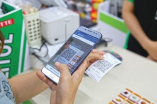 Đẩy mạnh thanh toán không dùng tiền mặt: Ngân hàng không thể “đơn thương độc mã”