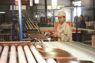 Xóa nợ thuế: Kẻ mừng, người lo
