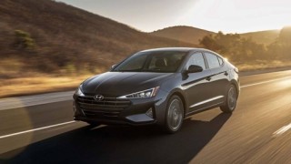 Hyundai Elantra 2019 chốt giá từ khoảng 417 triệu đồng