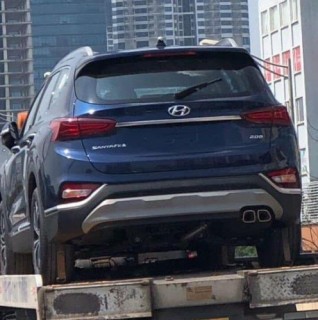 Hyundai SantaFe 2019 lộ diện trước ngày ra mắt