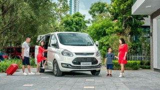 Cận cảnh Ford Tourneo có giá từ 999 triệu đồng