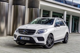 Cận cảnh Mercedes-Benz GLE 450 AMG 4Matic tại Châu Âu