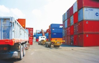 Tránh rủi ro khi ký hợp đồng với đối tác ngoại