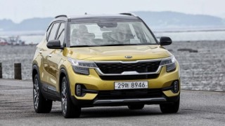 Kia Seltos có giá từ 494 triệu đồng