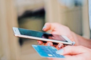 Ồ ạt ưu đãi thẻ mùa cuối năm