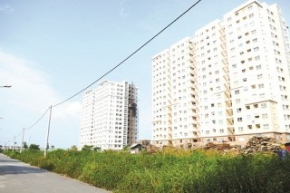 NOXH: DN thờ ơ, ước mơ người mua xa vời