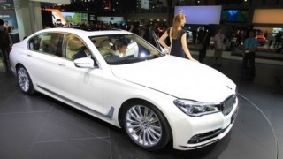 BMW 5 Series 2017 sẽ chính thức lộ diện vào năm sau