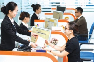Đón đầu tiềm năng tài chính tiêu dùng