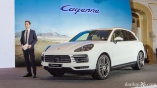 Porsche Cayenne 2018 giá từ 4,54 tỷ đồng có gì mới?