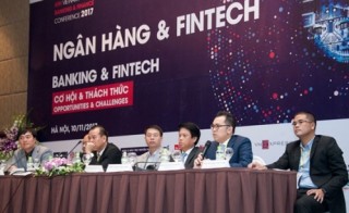 Khách hàng hào hứng với trải nghiệm thanh toán QR Pay của VietinBank