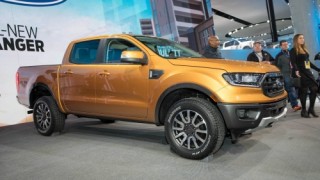 Ford Ranger 2019 có giá từ 631,7 triệu đồng tại Việt Nam