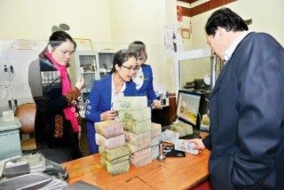Để tạo dựng lòng tin của công chúng