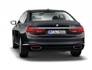 BMW có thể ra mắt phiên bản M760Li vào năm 2016