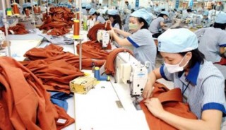 Chới với trong hội nhập