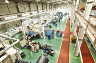 Áp lực cạnh tranh từ thị trường “sát vách”