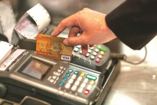 Săn khuyến mãi Tết qua thẻ